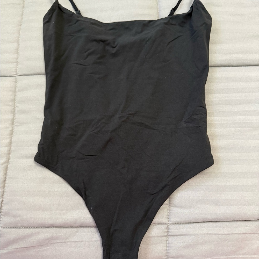 SKIMS Fits Everybody Cami Bodysuit Black Small